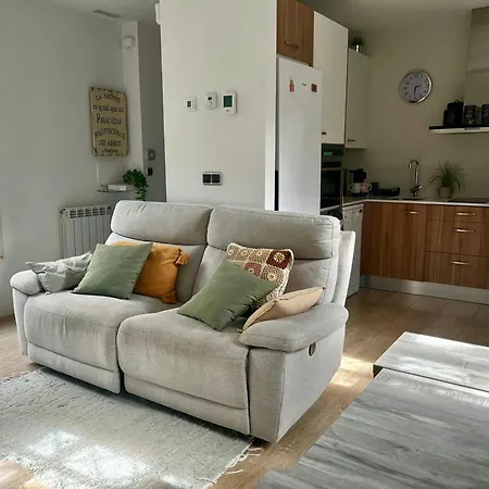 La Casa De La Brujita With Ac License Ess02999 Apartment