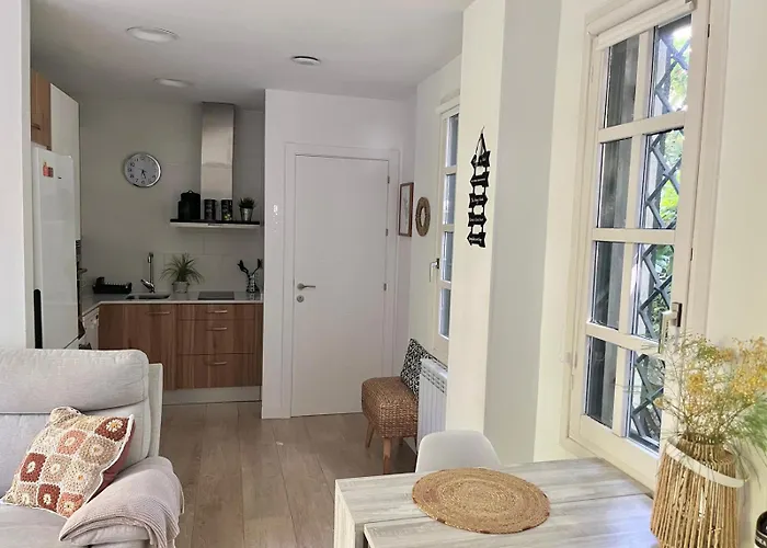 Apartamento La Casa De La Brujita With Ac License Ess02999 *